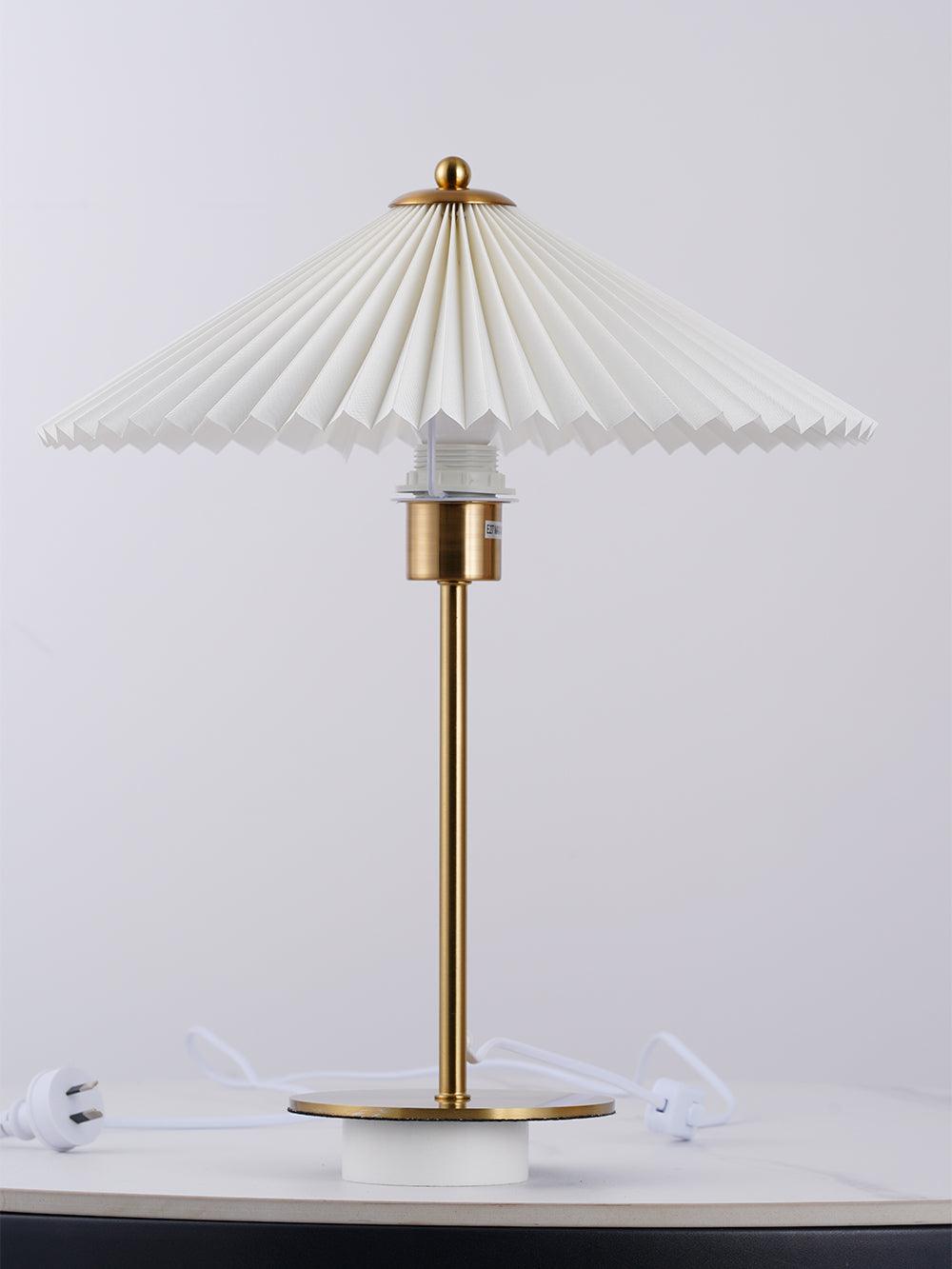 Perla Pleated Table Lamp | Kalsten