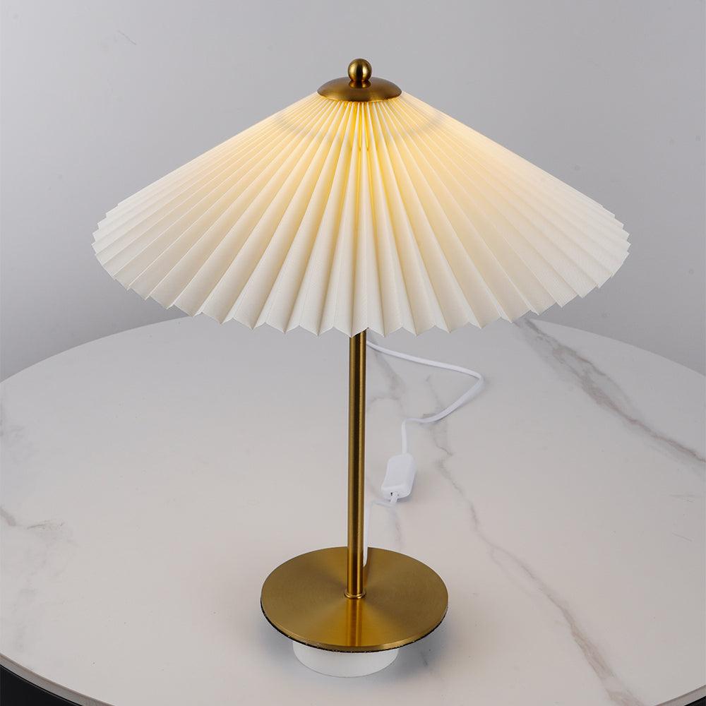 Perla Pleated Table Lamp | Kalsten