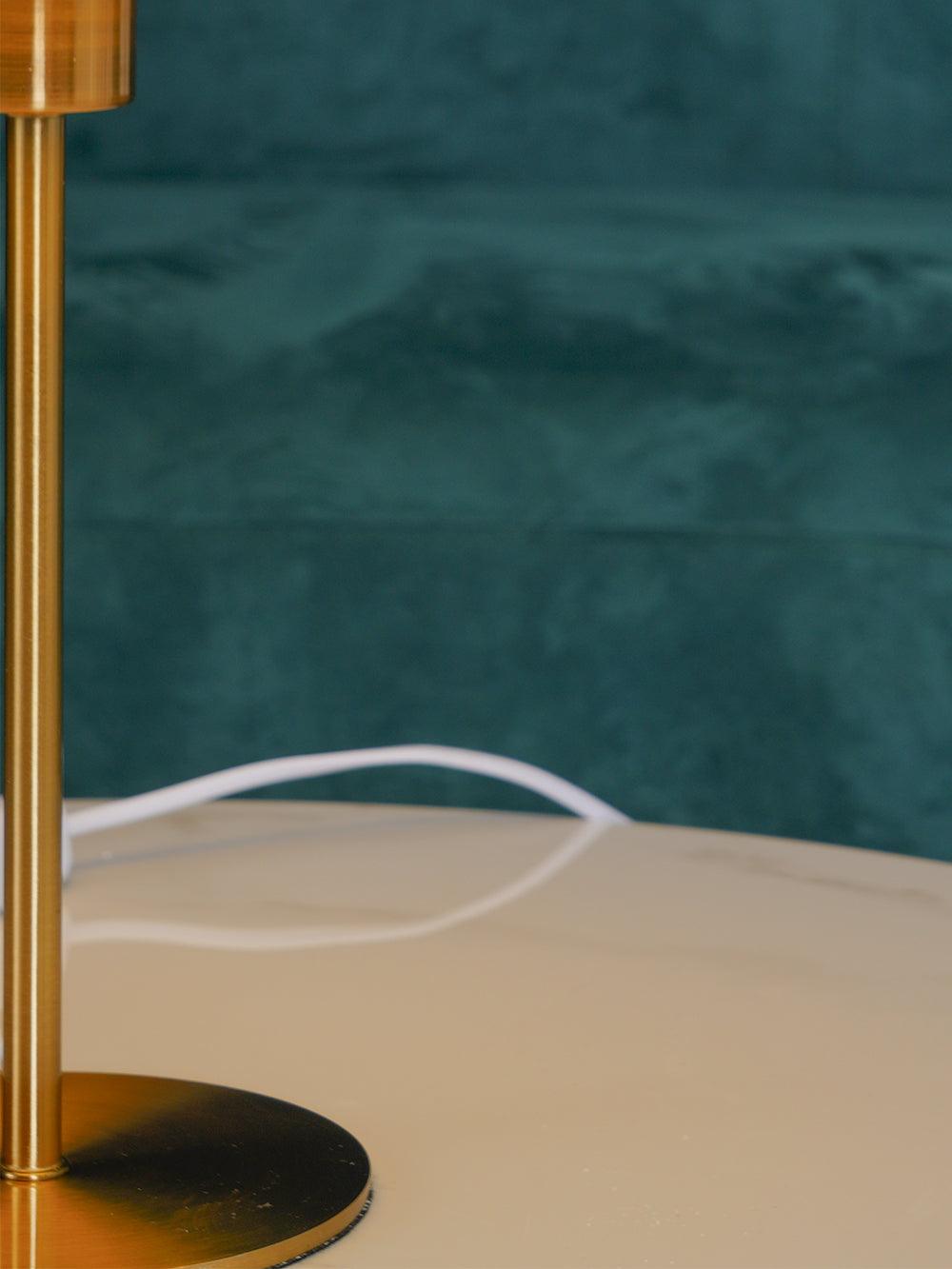 Perla Pleated Table Lamp | Kalsten