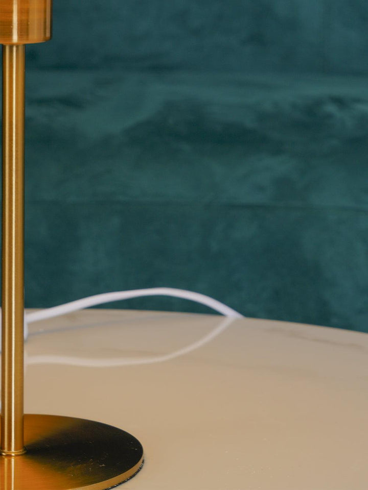 Perla Pleated Table Lamp | Kalsten