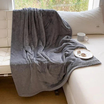Skanto | CozyGuard Waterproof Blanket – Reversible, Stain-Resistant & Soft Plush Design