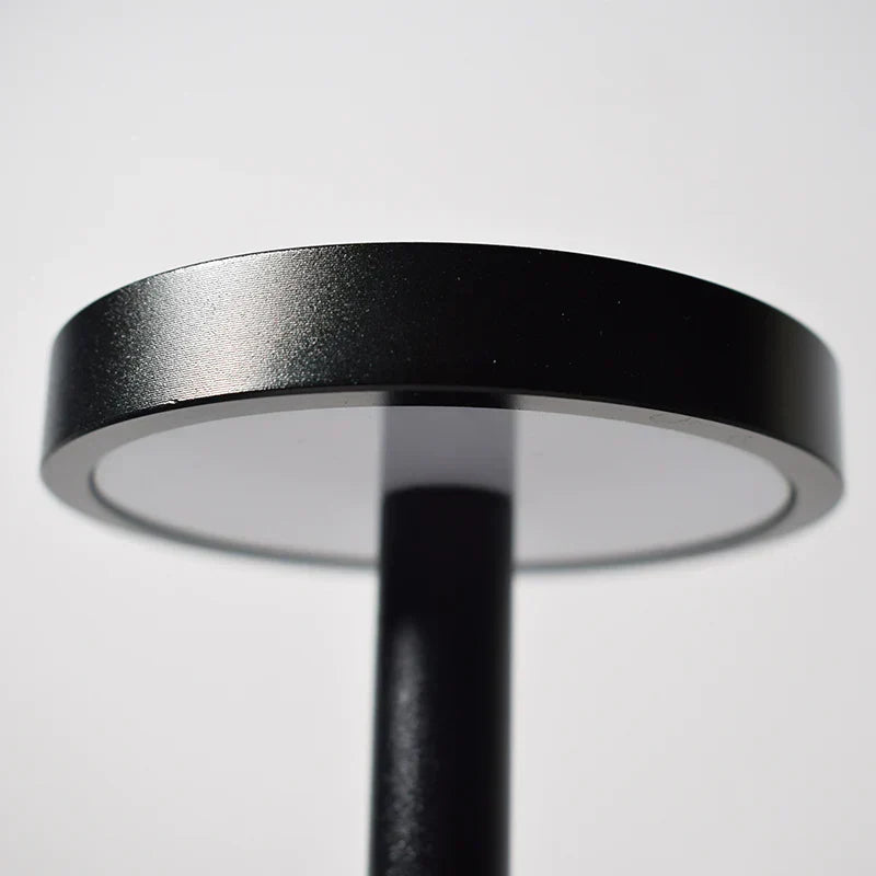 Qandlelight - Wireless rechargeable table lamp | Kalsten