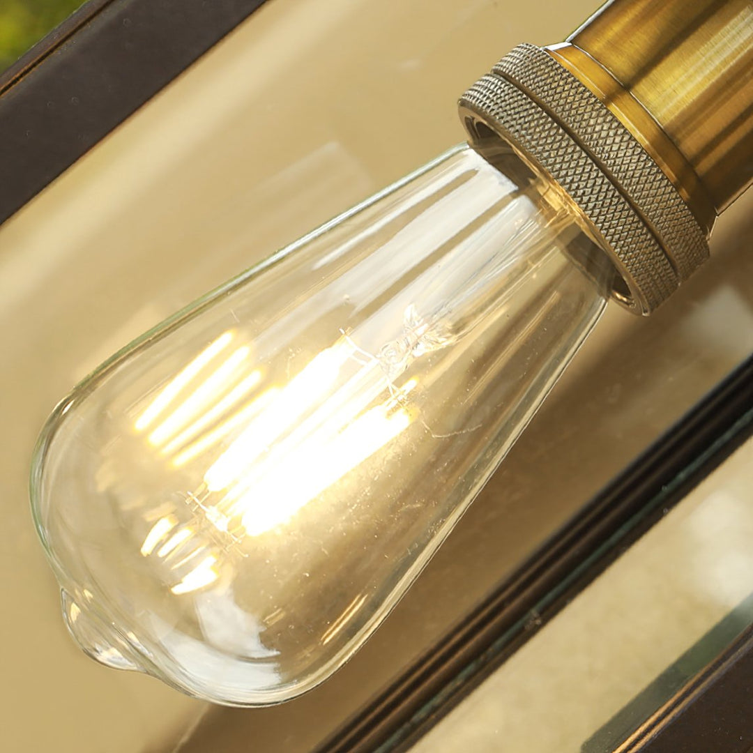 Radenko Glass Wall Light | Kalsten