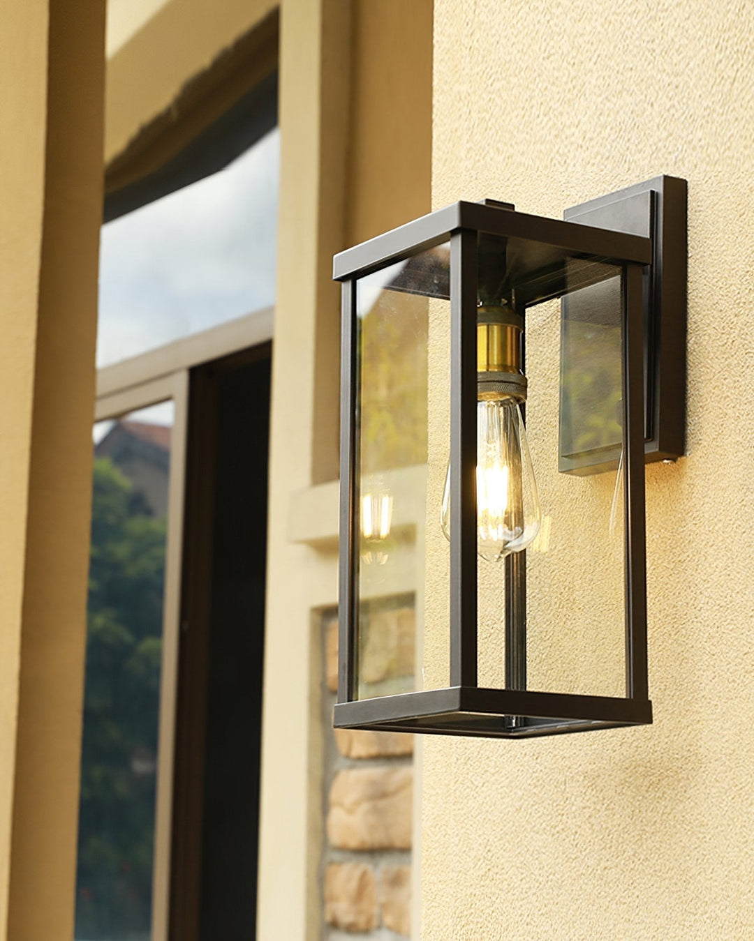 Radenko Glass Wall Light | Kalsten