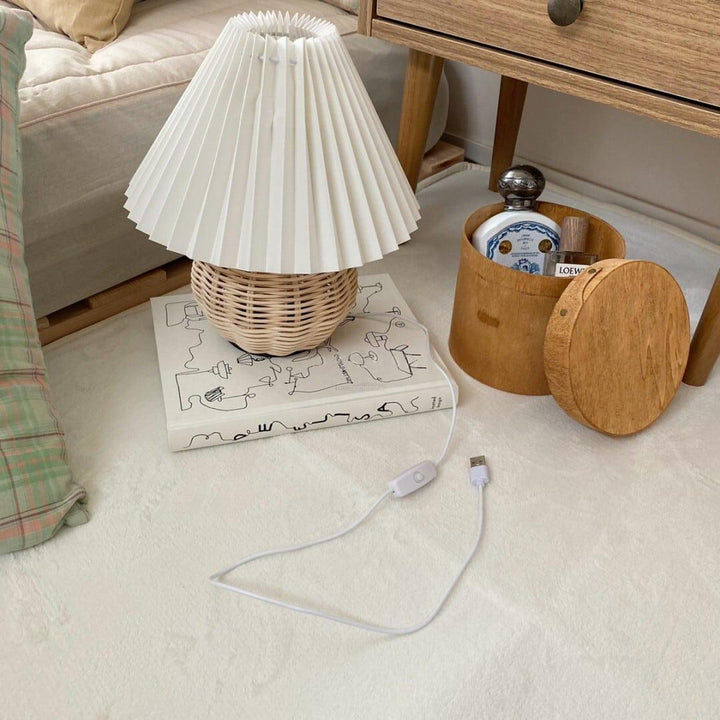 Rattan Pleated Table lamp 9.4' | Kalsten