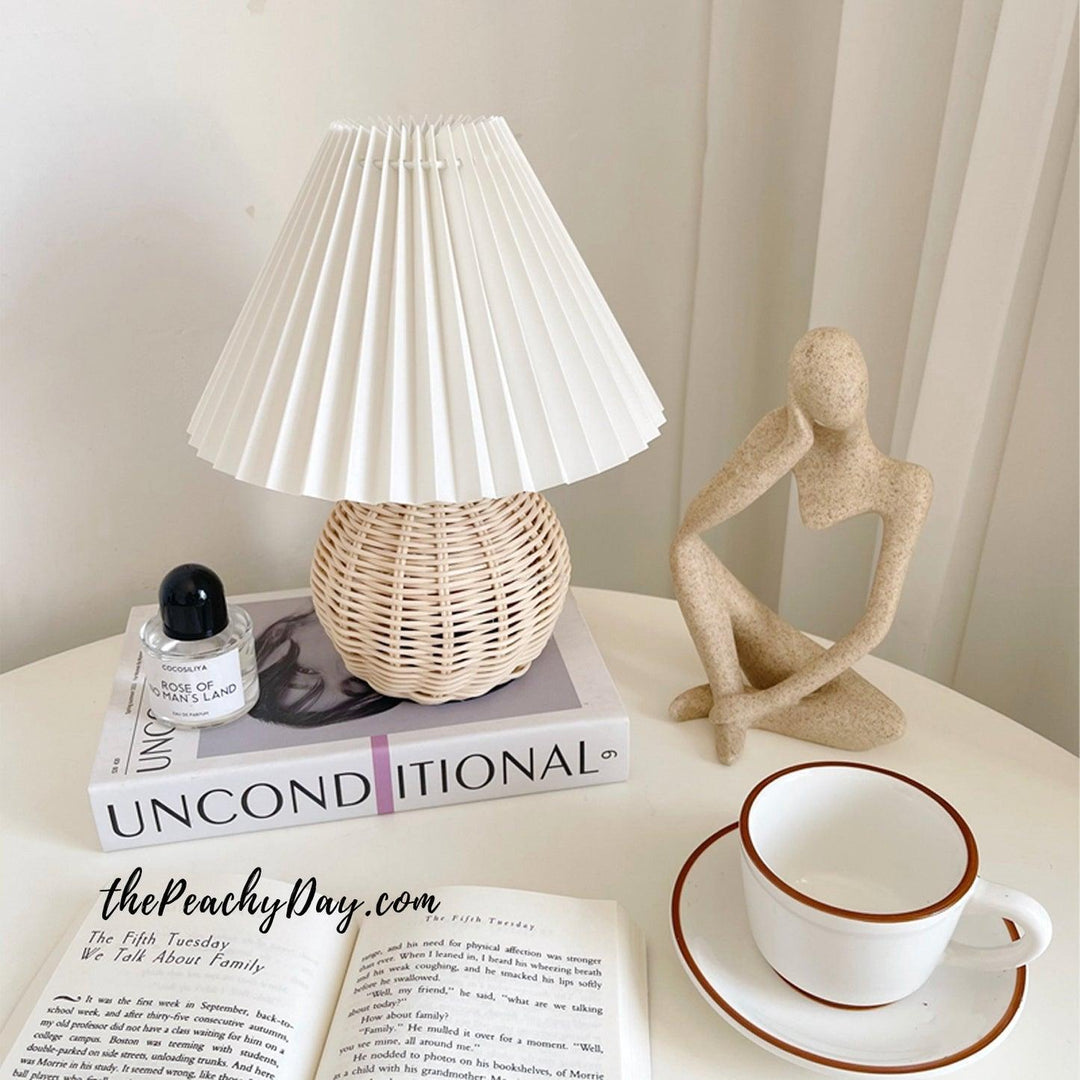Rattan Pleated Table lamp 9.4' | Kalsten