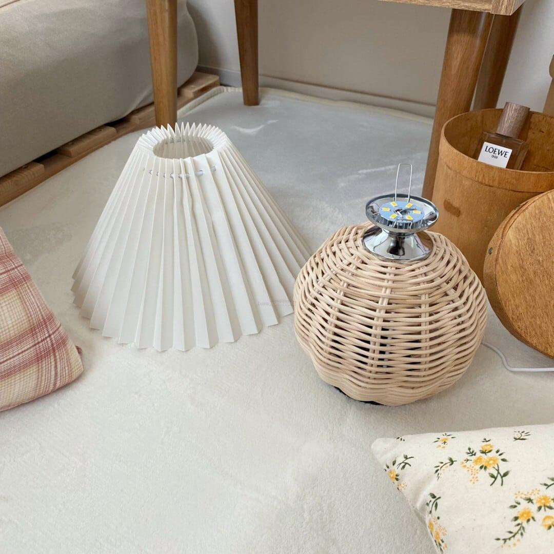 Rattan Pleated Table lamp 9.4' | Kalsten