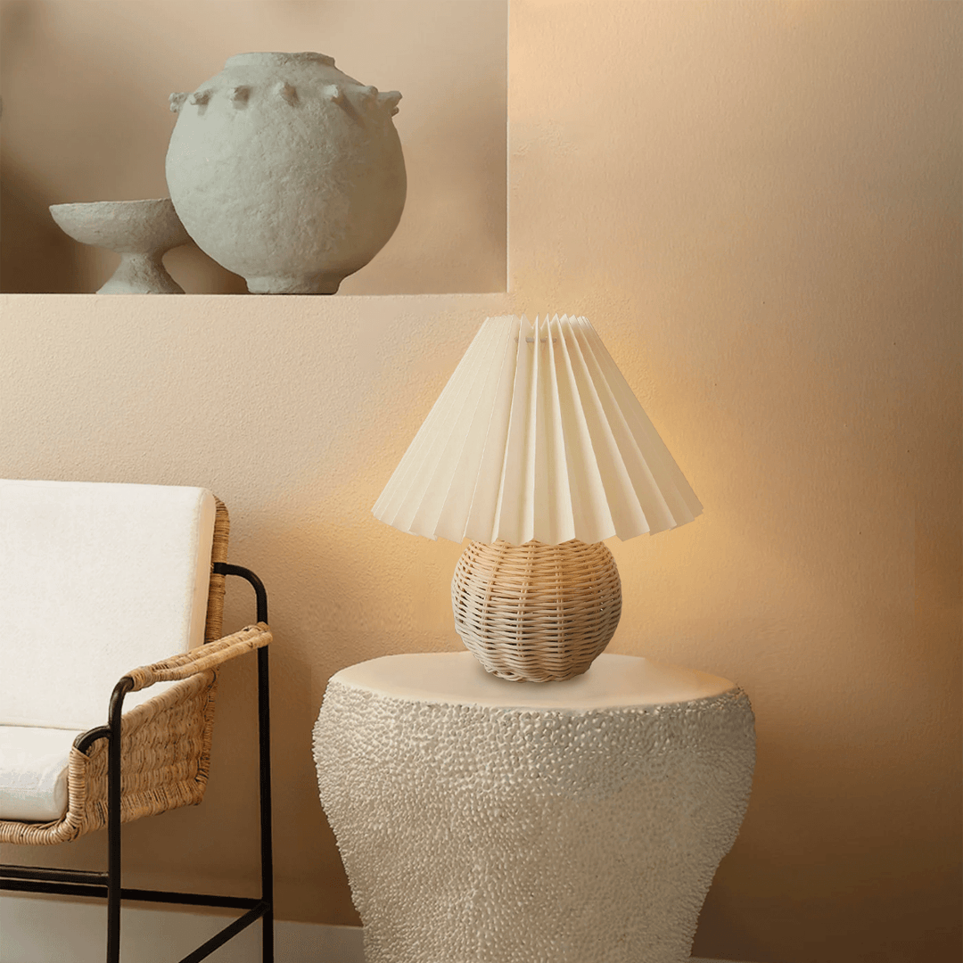 Rattan Pleated Table lamp 9.4' | Kalsten