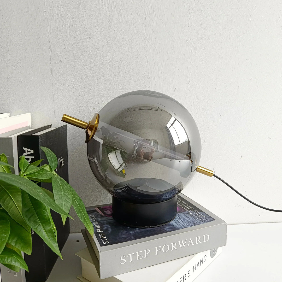 Retro Glass Table Lamp with Warm Glow - Timeless Elegance Kalsten