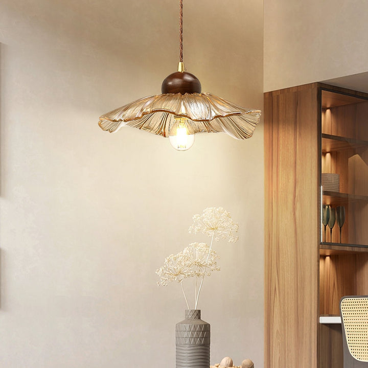 Ribbed Floral Pendant Light | Kalsten