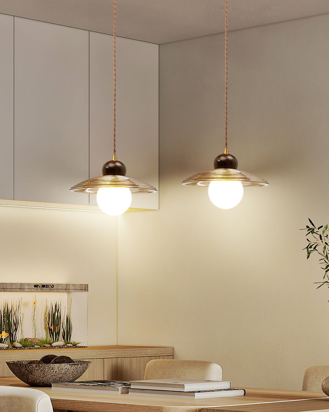 Ribbed Floral Pendant Light | Kalsten