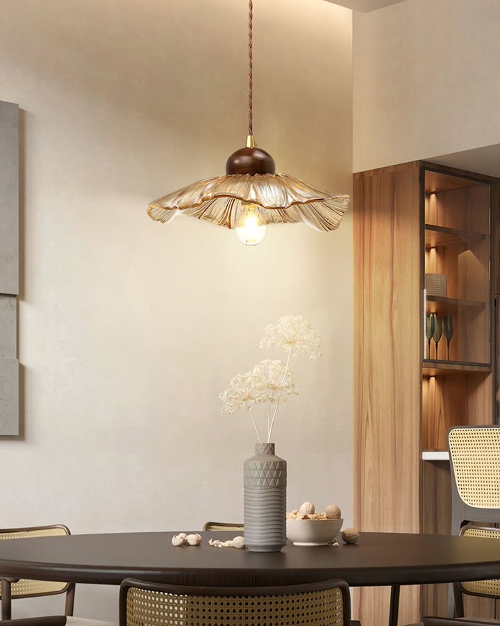 Ribbed Floral Pendant Light | Kalsten
