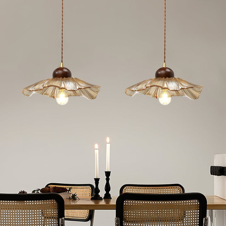 Ribbed Floral Pendant Light | Kalsten