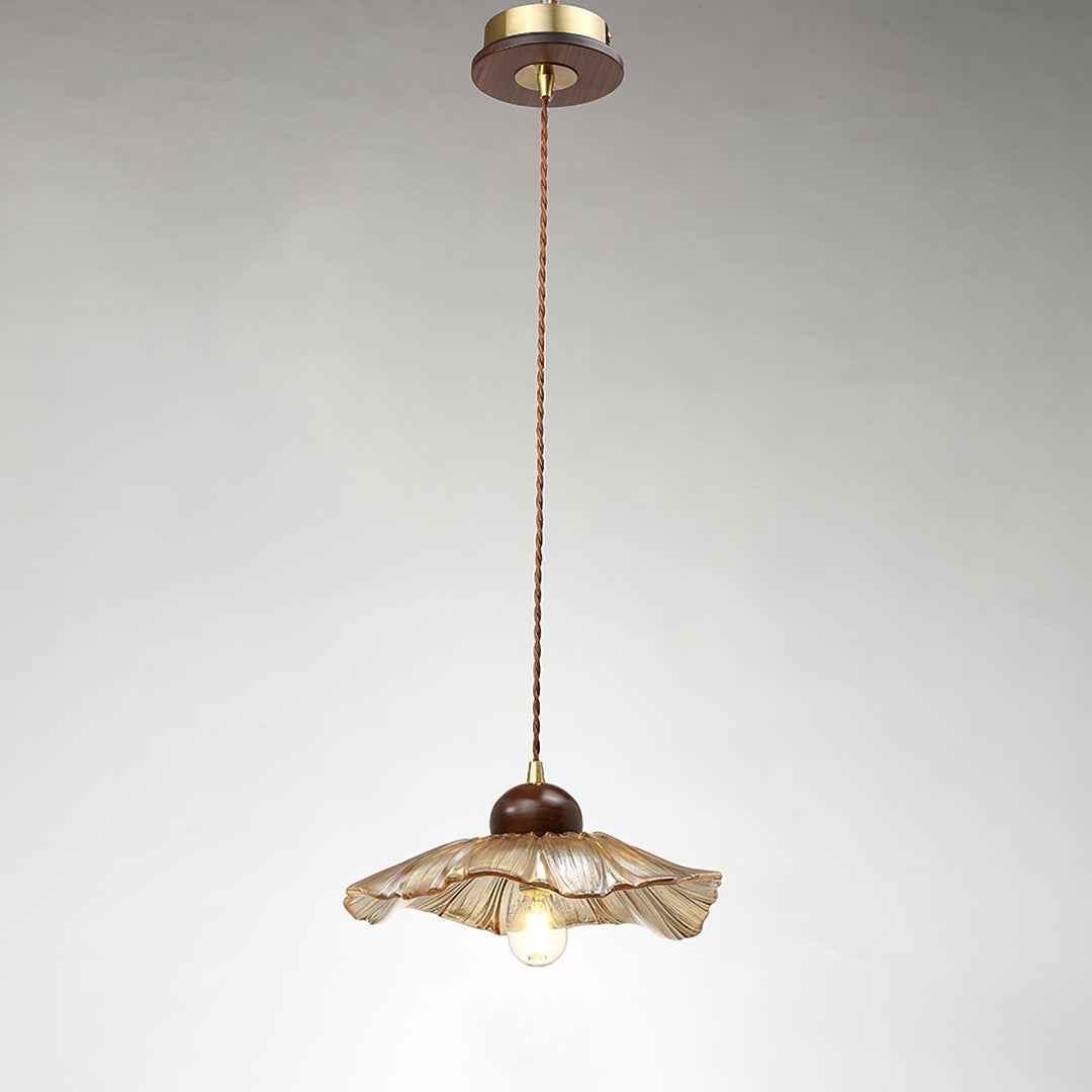 Ribbed Floral Pendant Light | Kalsten