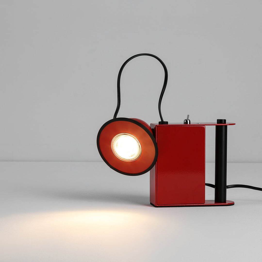 Roland Camera Table Light 7.7' | Kalsten