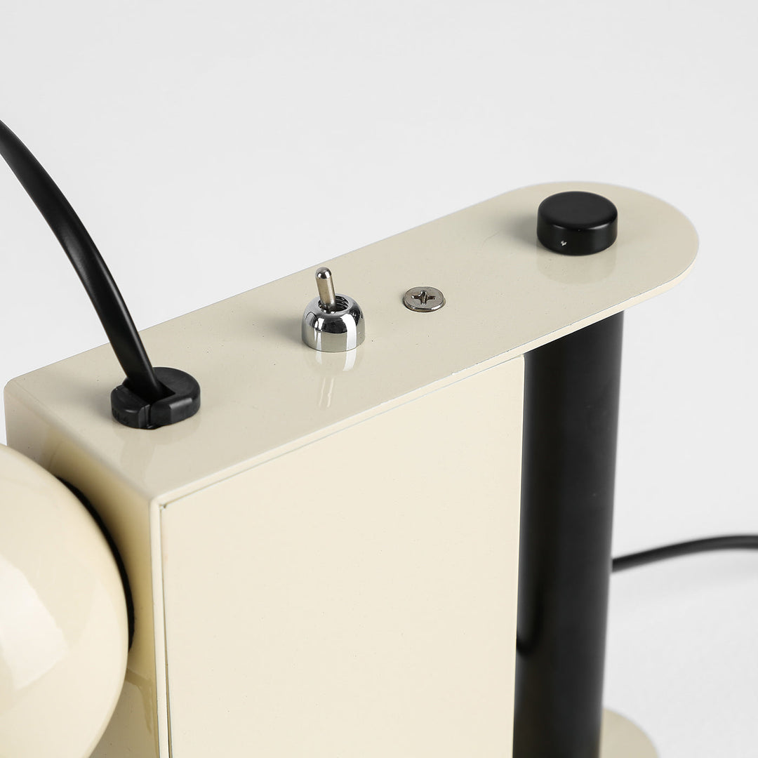 Roland Camera Table Light 7.7' | Kalsten