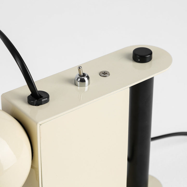 Roland Camera Table Light 7.7' | Kalsten