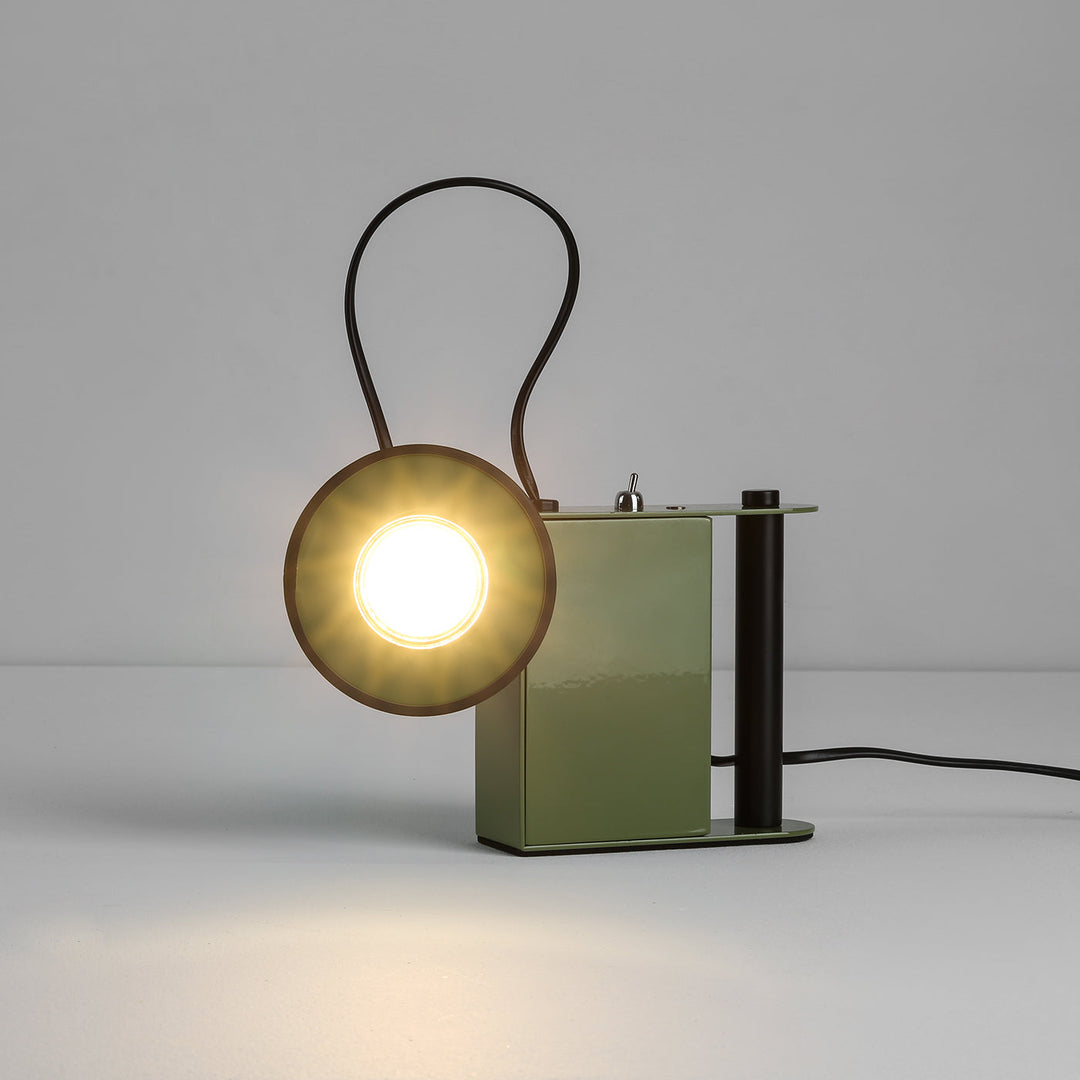 Roland Camera Table Light 7.7' | Kalsten