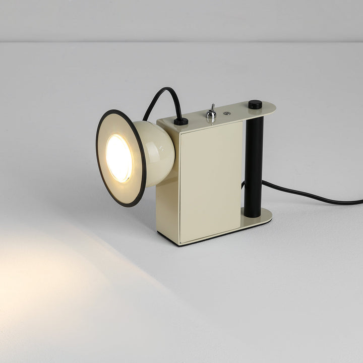 Roland Camera Table Light 7.7' | Kalsten