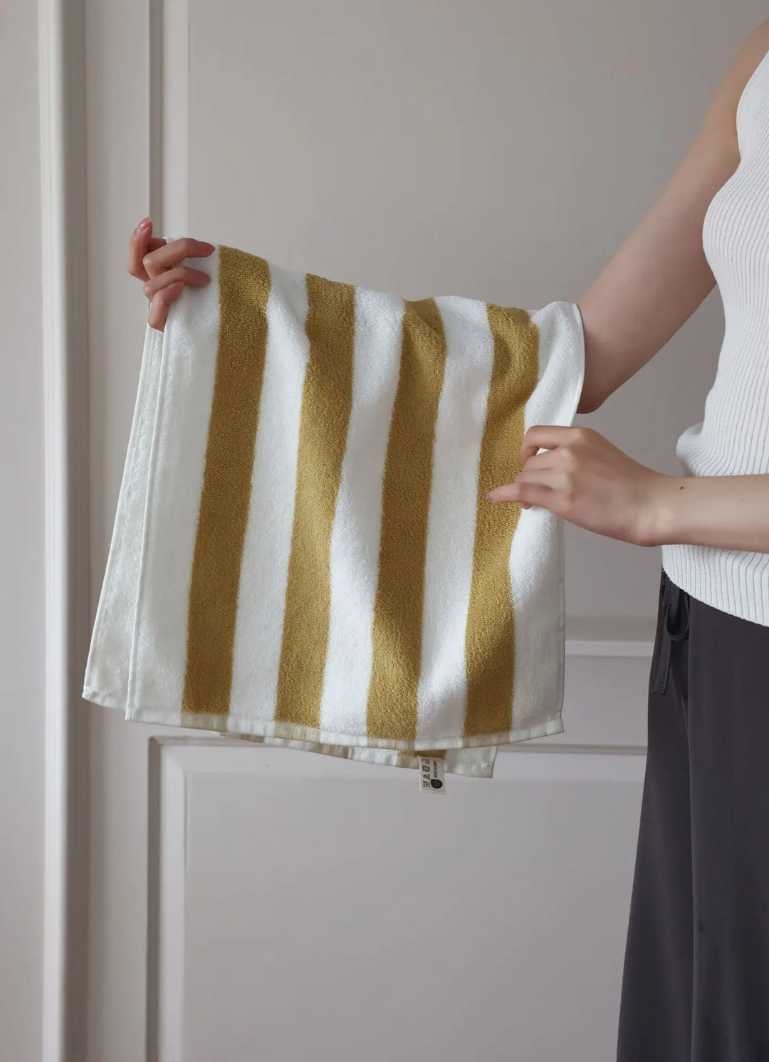RetroStripe Luxe Cotton Towel – Striped Cotton Towel in Hotel Quality | Kalsten