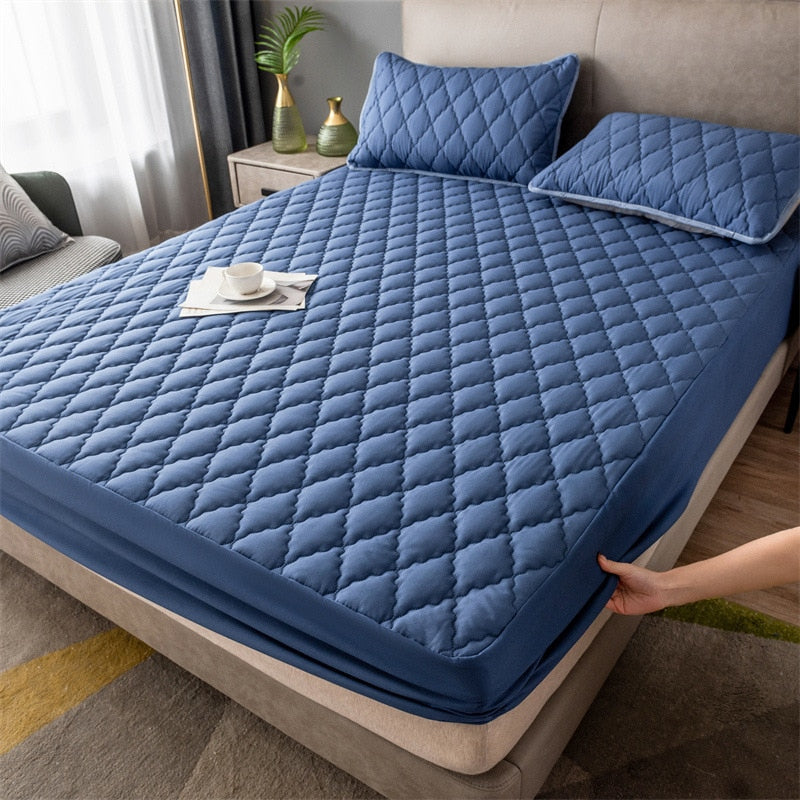 Skanto | Anti-Slip Waterproof Mattress Protector
