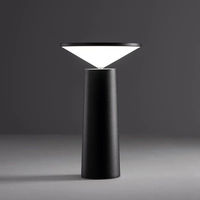 Smart table lamp for everyday use | Kalsten