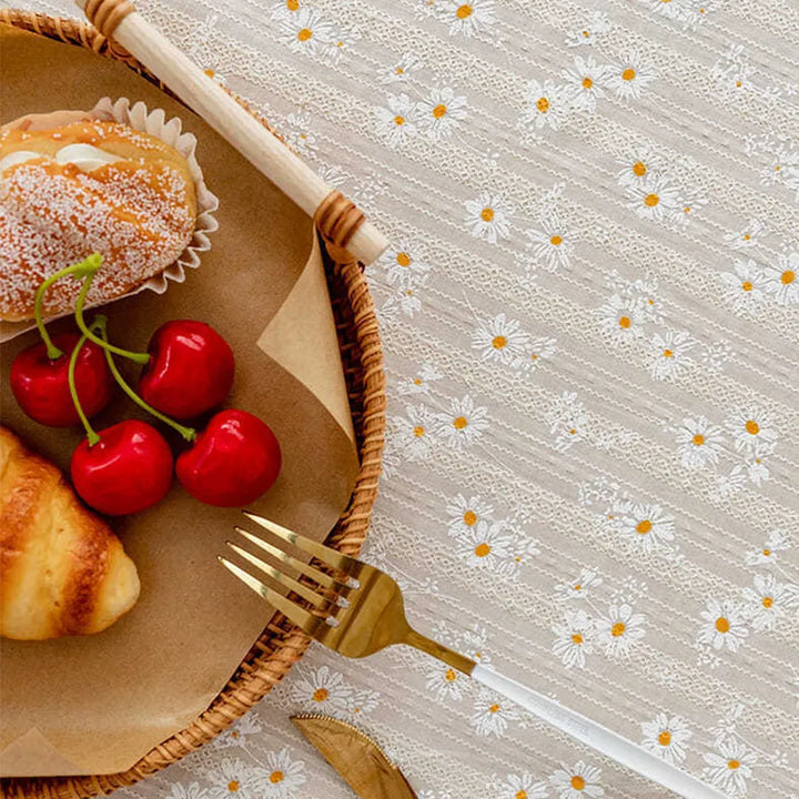 Victoria Daisy Tablecloth | Kalsten
