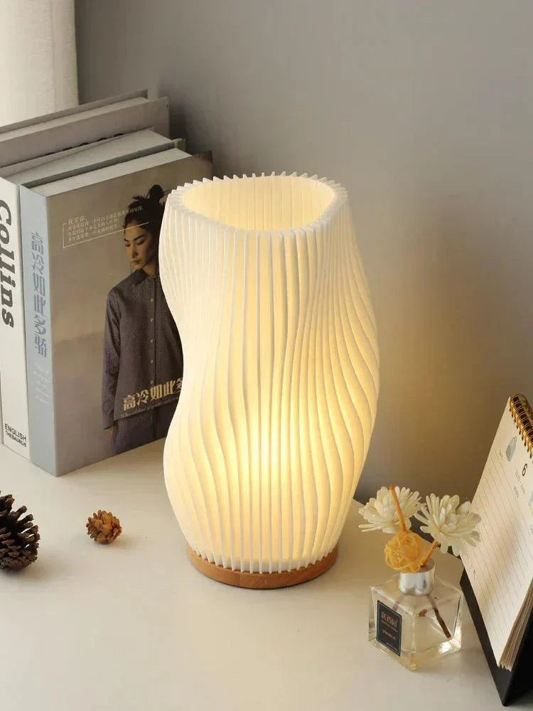 CharmAura - Sophisticated Cream Table Lamp | Kalsten