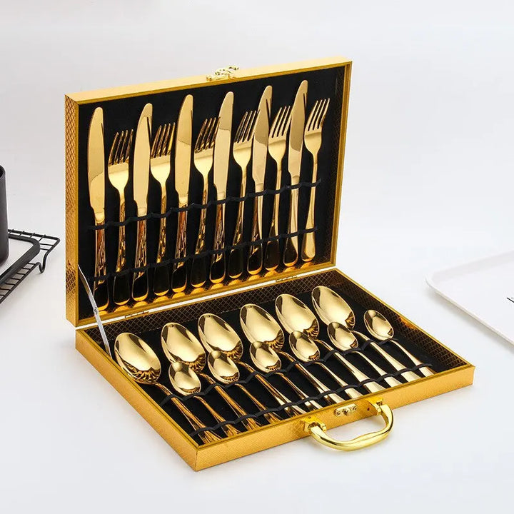Kalsten | Opulent Gold Cutlery Set - The elegant 24-piece gold and silver cutlery set