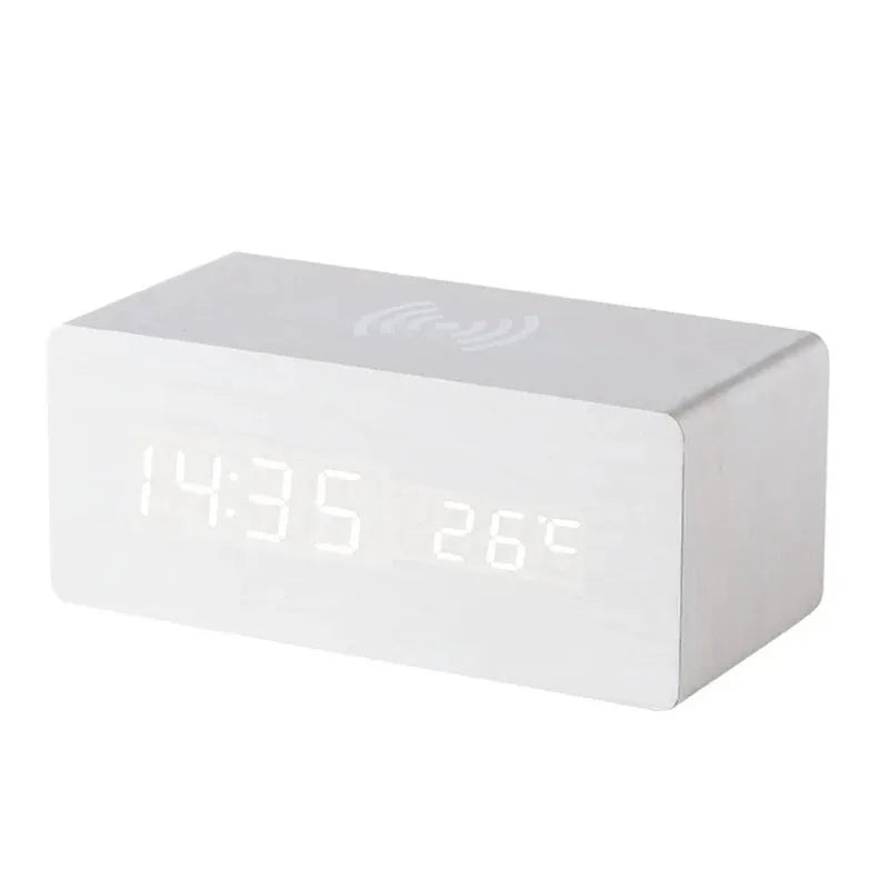 Minimalist LED wooden clock with temperature display, wireless charging function and digital time display – Ideal for bedroom and office | Kalsten