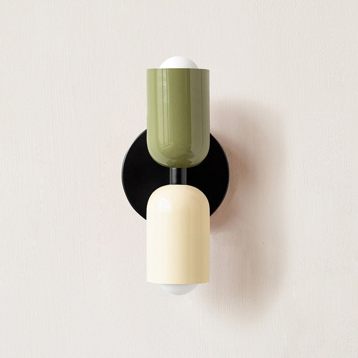 Lively, minimalist wall lamp with two light bulbs | Kalsten