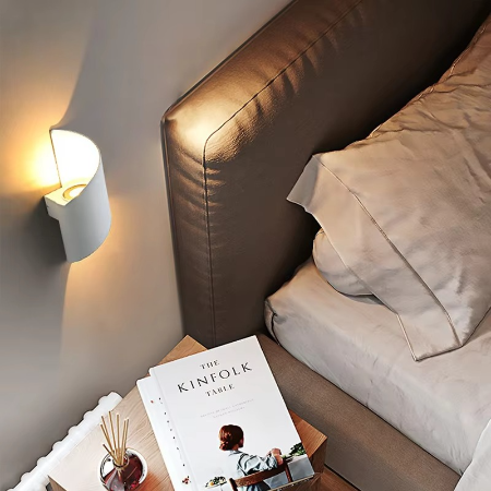 Kalsten | Sleek Dual-Direction LED Outdoor Wall Sconce