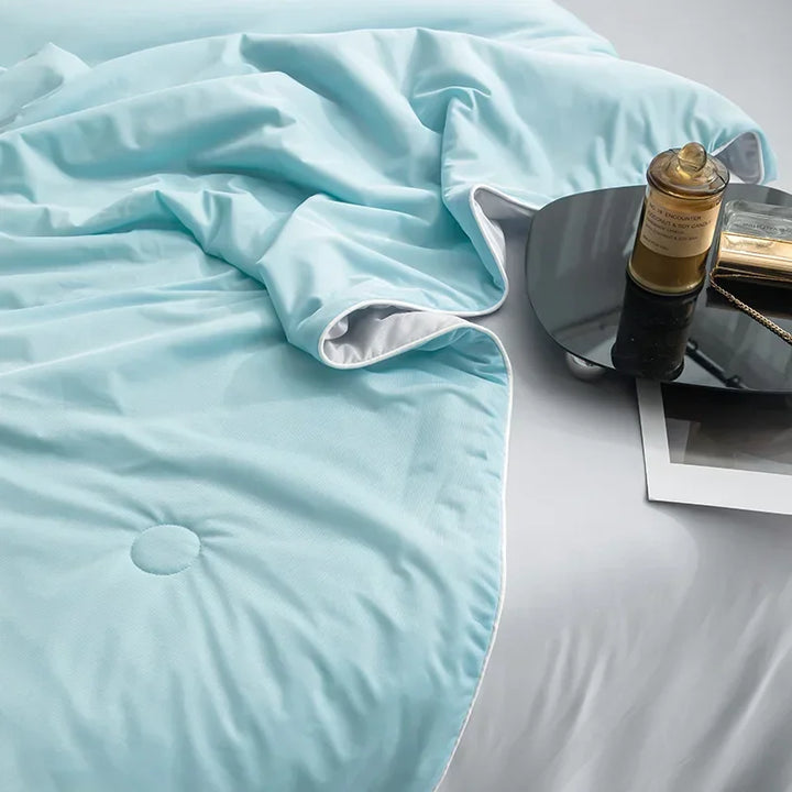 High-Quality Cooling Blanket – Smooth Air-Conditioning Comforter, Lightweight Summer Quilt with Double-Sided Cooling Fabric | Kalsten
