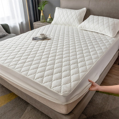 Skanto | Anti-Slip Waterproof Mattress Protector