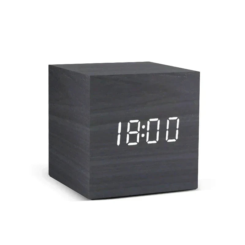 Brehn | Wooden LED alarm clock with temperature display, digital time display and minimalist design – Perfect for bedroom and office