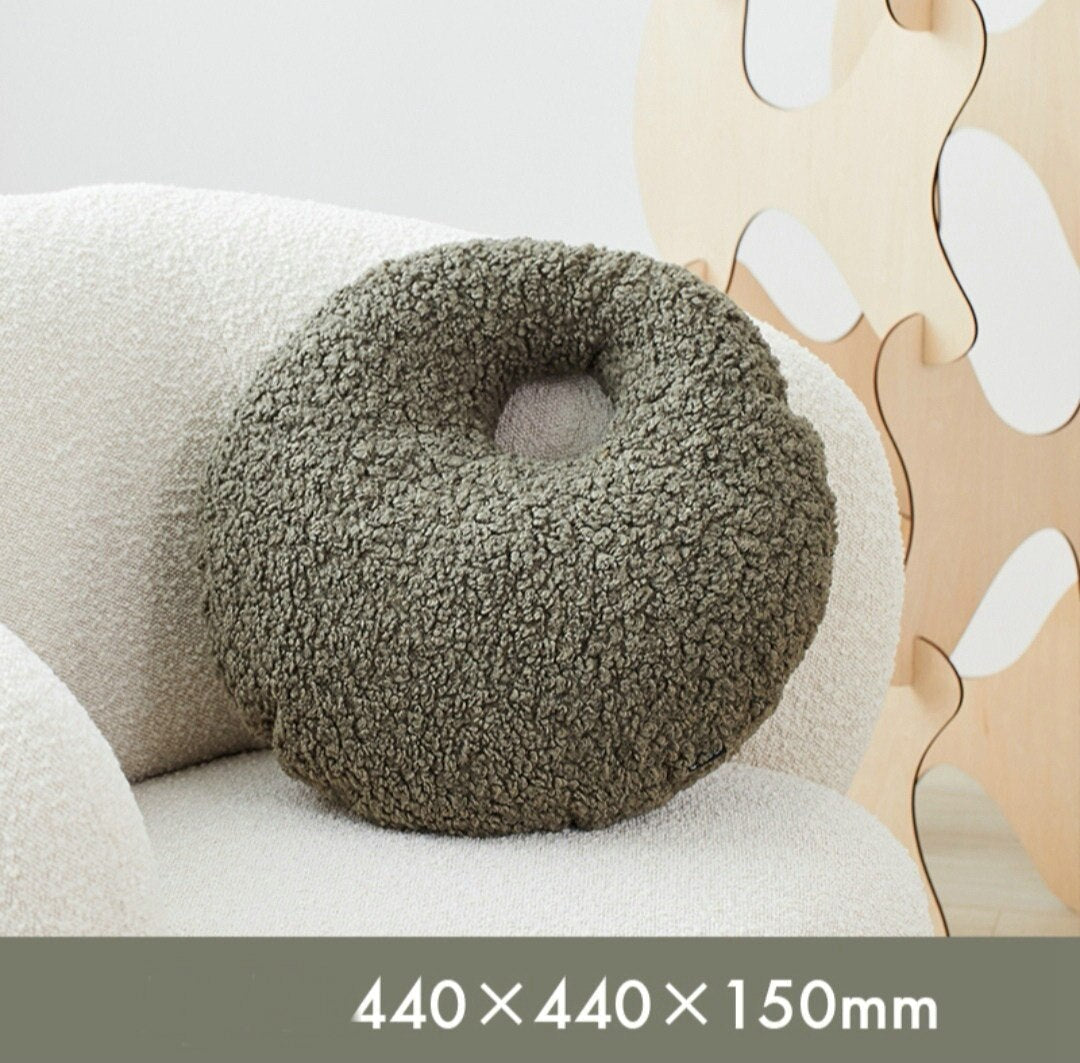 Fluffy Pebble Cushions | Kalsten