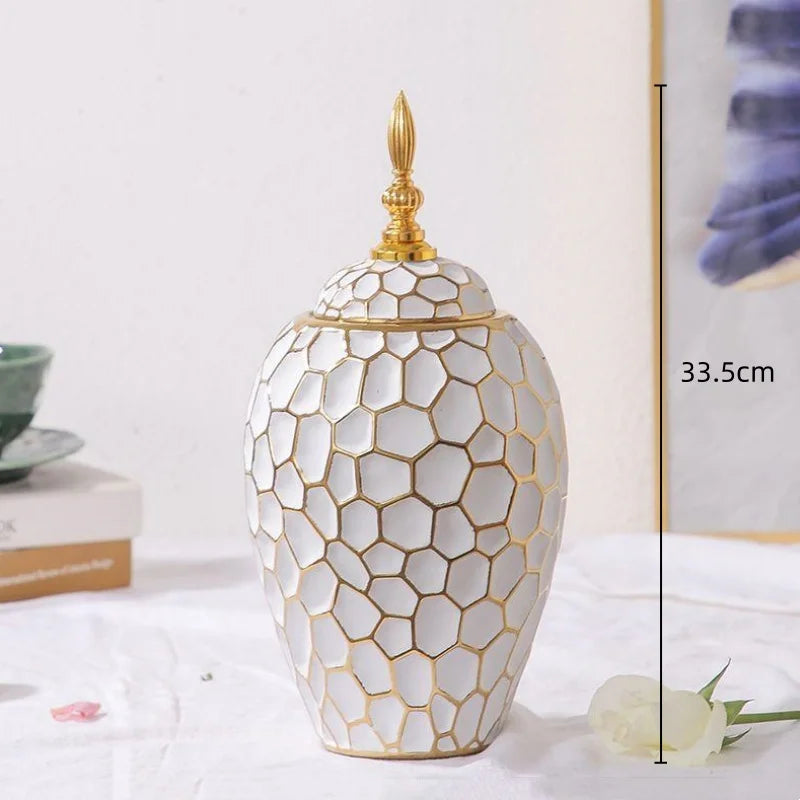Kalsten | Elegant ceramic vase with a gold accent