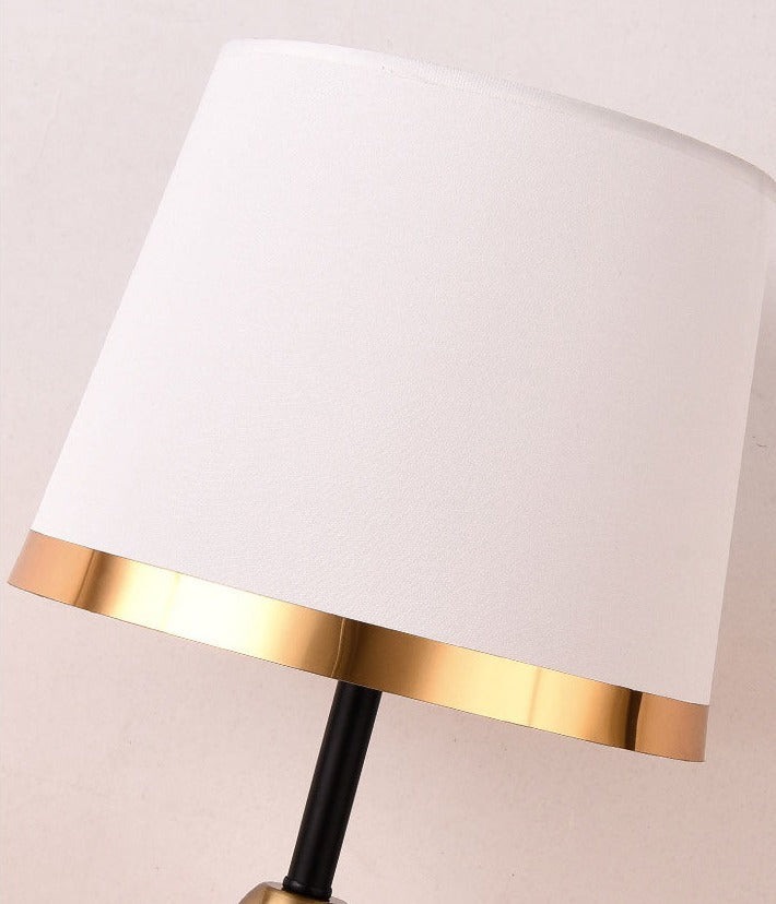GiltGlow – Elegant Gold and Black Retro Table Lamp | Kalsten