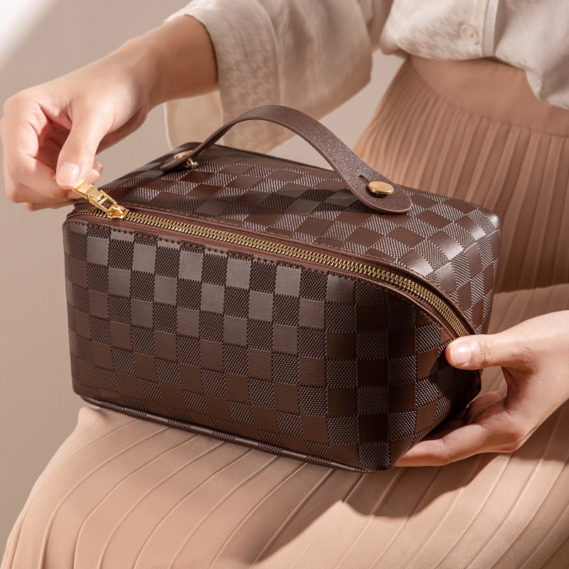 Checkered Makeup Cosmetic Bag – Luxury Style
