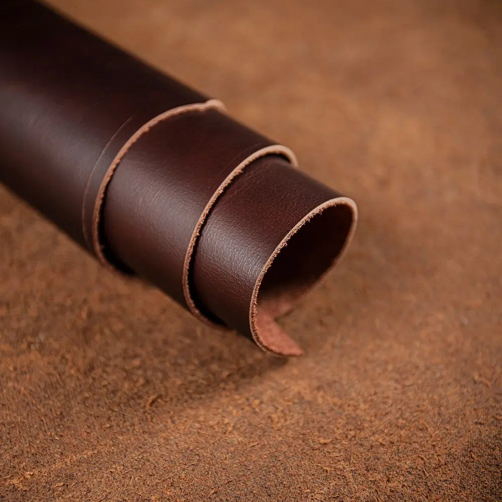 Kalsten | RoyalLeather: Luxurious, handmade case made of genuine cowhide leather for the iPhone