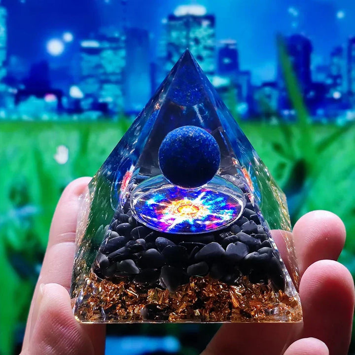Orgonite Pyramid with Amethyst Pendulum – Energy, Protection and Decoration | Kalsten