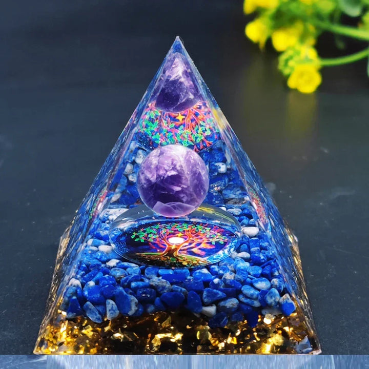 Orgonite Pyramid with Amethyst Pendulum – Energy, Protection and Decoration | Kalsten