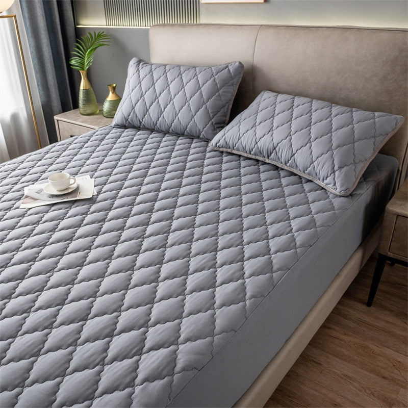 Skanto | Anti-Slip Waterproof Mattress Protector