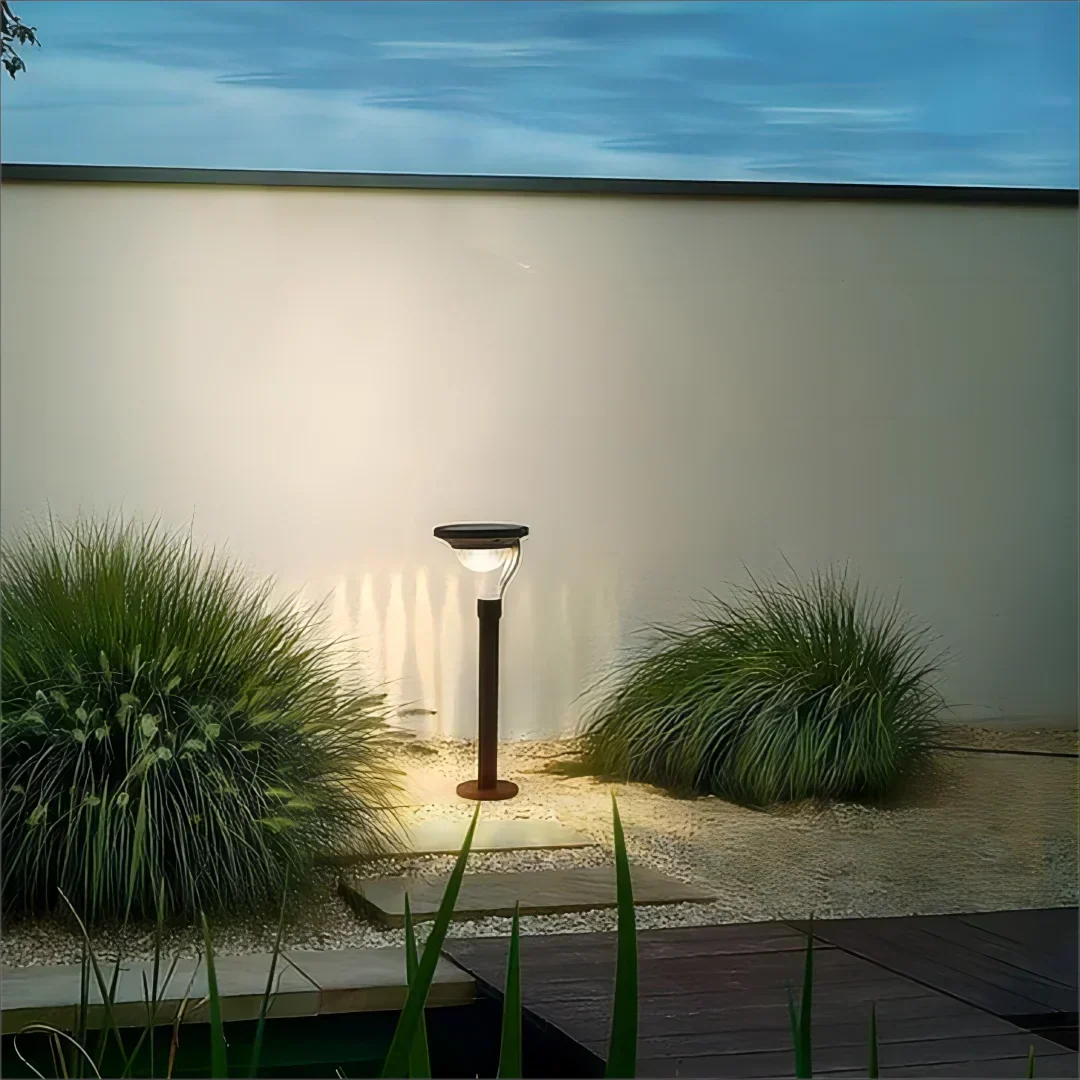 High-Performance Solar Outdoor Light