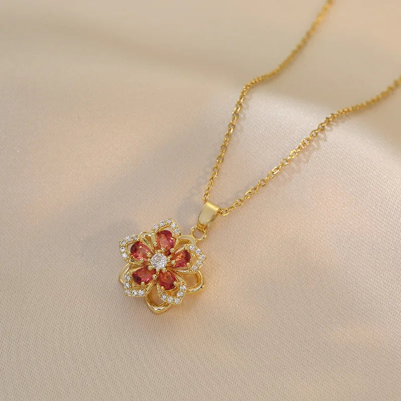 Kalsten | Rotating Flower Necklace