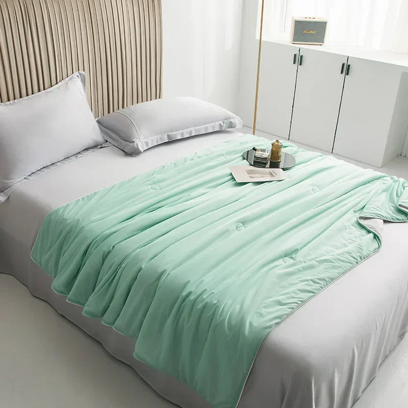 High-Quality Cooling Blanket – Smooth Air-Conditioning Comforter, Lightweight Summer Quilt with Double-Sided Cooling Fabric | Kalsten