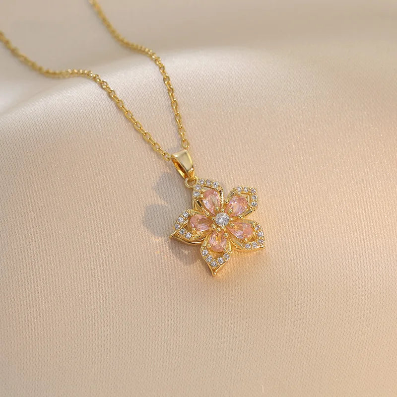 Kalsten | Rotating Flower Necklace
