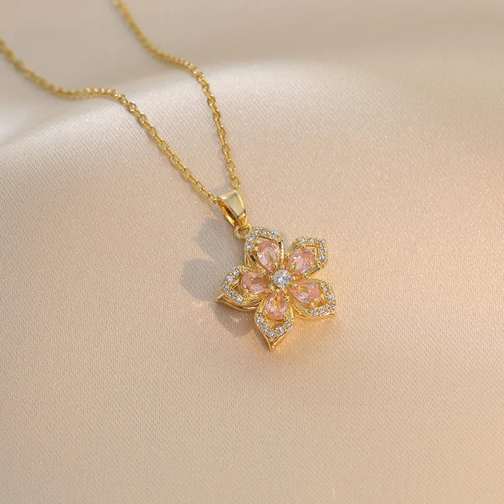 Kalsten | Rotating Flower Necklace