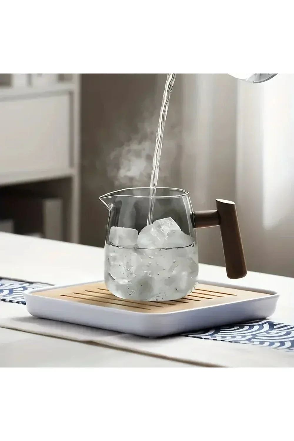 Kalsten | Wood Handle Glass Teapot