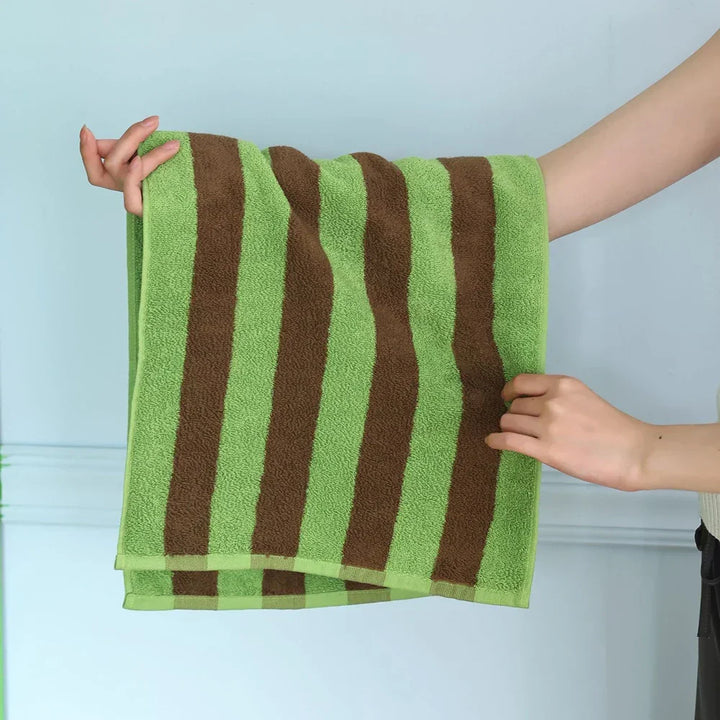 RetroStripe Luxe Cotton Towel – Striped Cotton Towel in Hotel Quality | Kalsten